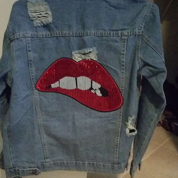 Jackets & Blazers - ❤LAST ONE❤ Distressed jean jacket sequin lips